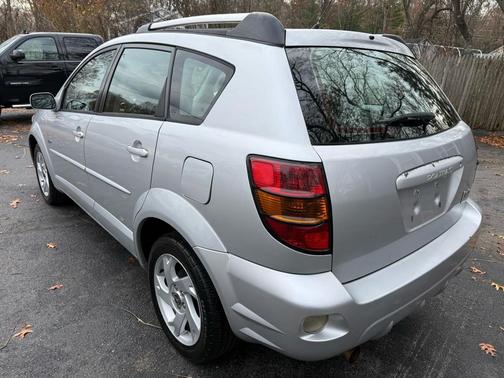 2005 Pontiac Vibe Base