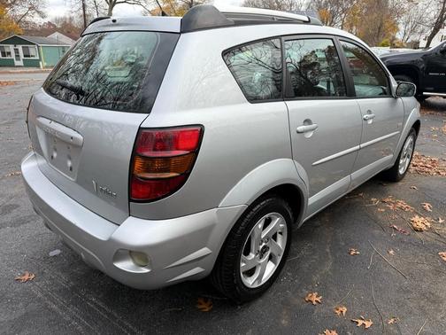 2005 Pontiac Vibe Base
