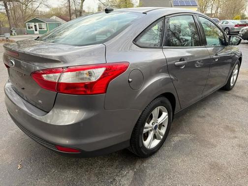 Sterling Gray Metallic 2014 Ford Focus SE