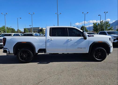 Summit White 2025 GMC Sierra 2500 AT4
