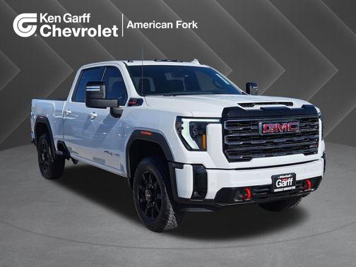 Summit White 2025 GMC Sierra 2500 AT4