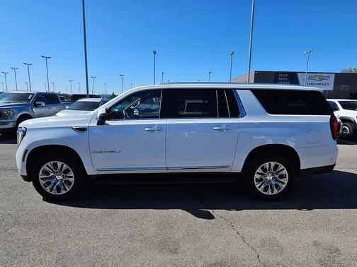 Summit White 2025 GMC Yukon XL Denali
