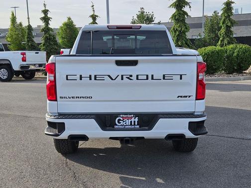 Summit White 2026 Chevrolet Silverado 1500 RST