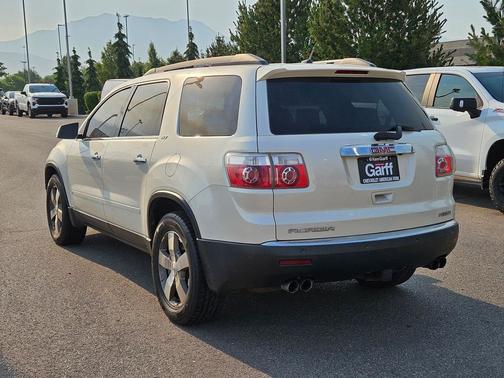 White 2010 GMC Acadia SLT-1