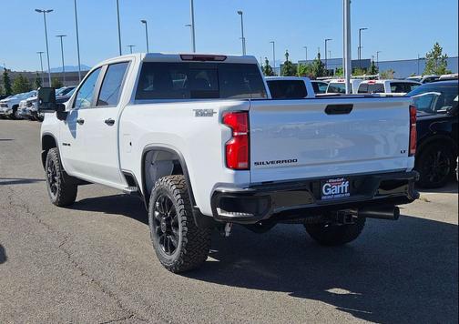 Summit White 2026 Chevrolet Silverado 3500 LT