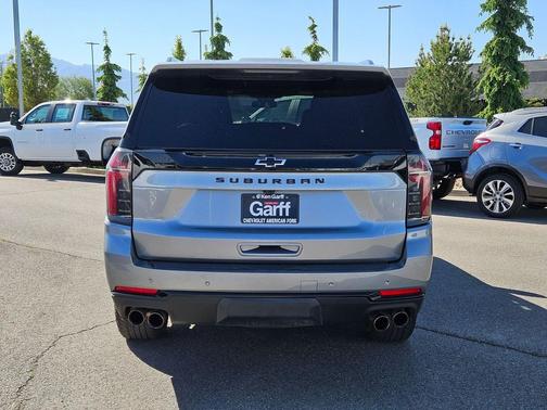Sterling Gray Metallic 2025 Chevrolet Suburban 4WD Z71