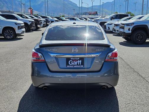 Gun Metallic 2015 Nissan Altima 3.5 SL