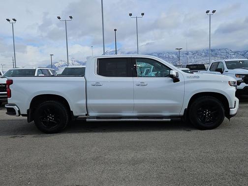 Iridescent Pearl Tricoat 2021 Chevrolet Silverado 1500 High Country