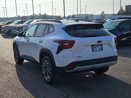 Summit White 2026 Chevrolet Trax LT