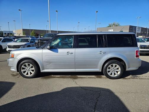 Ingot Silver 2012 Ford Flex SE
