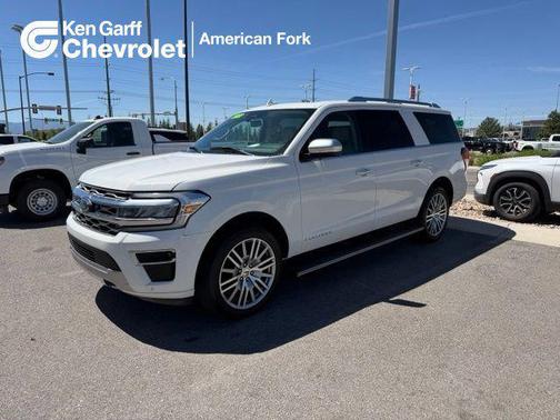 Star White Metallic Tri-Coat 2023 Ford Expedition Max Platinum