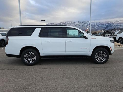 Summit White 2026 Chevrolet Suburban Z71, 4WD