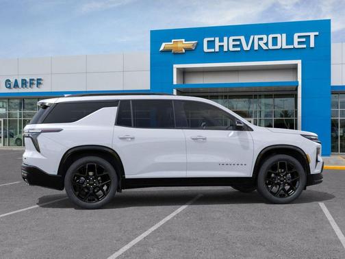 Polar White Tricoat 2026 Chevrolet Traverse RS