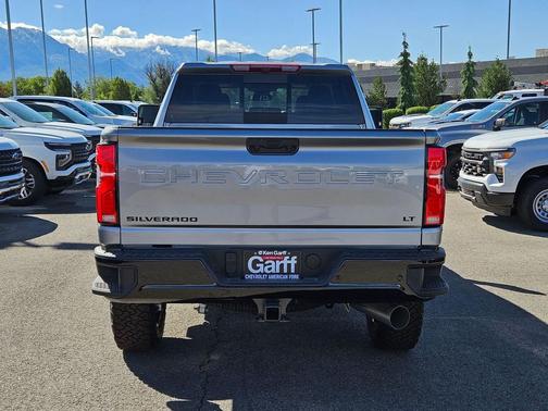 Sterling Gray Metallic 2026 Chevrolet Silverado 3500 LT