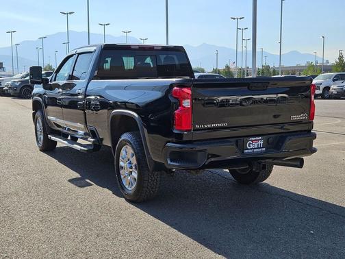 Black 2024 Chevrolet Silverado 3500 High Country