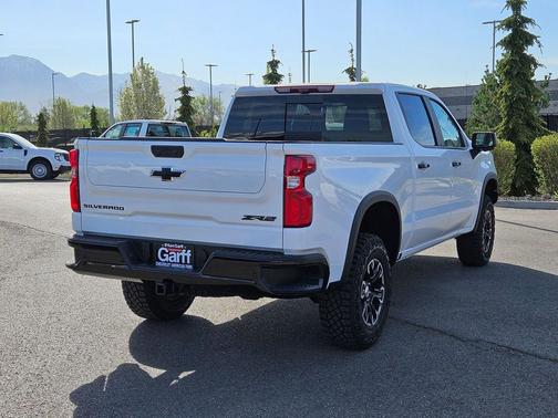 Summit White 2026 Chevrolet Silverado 1500 ZR2
