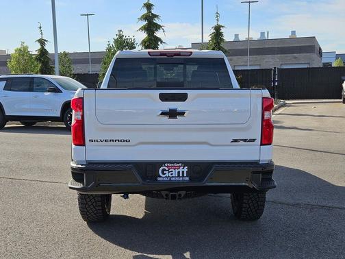 Summit White 2026 Chevrolet Silverado 1500 ZR2
