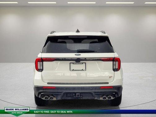 Star White 2025 Ford Explorer ST