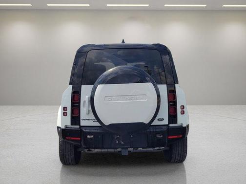 2023 Land Rover Defender 110 X-Dynamic SE