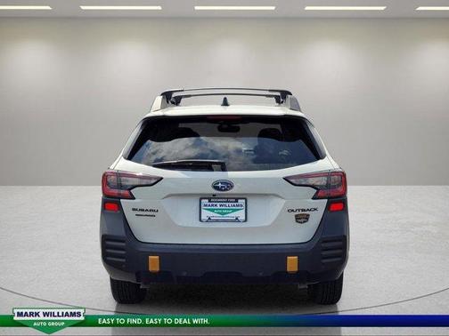 Crystal White Pearl 2023 Subaru Outback Wilderness