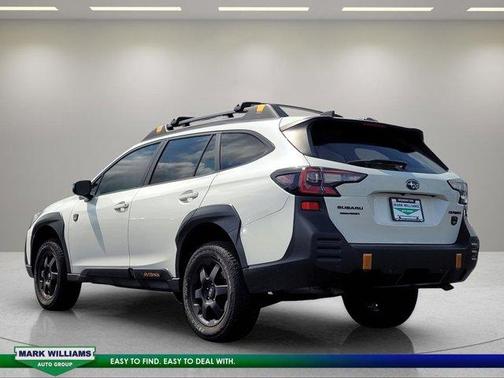 Crystal White Pearl 2023 Subaru Outback Wilderness