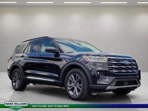 Agate Black Metallic 2025 Ford Explorer Active
