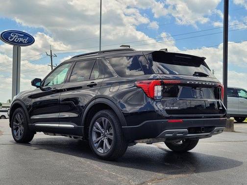 Agate Black Metallic 2025 Ford Explorer Active