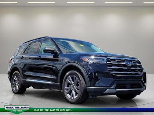 Agate Black Metallic 2025 Ford Explorer Active
