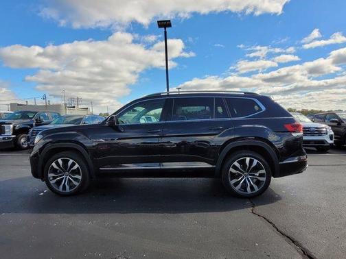 2022 Volkswagen Atlas 3.6L SEL Premium R-Line