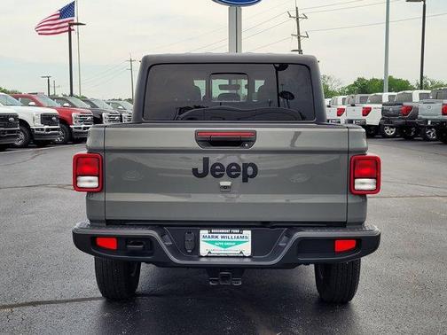 Sting Gray Clearcoat 2023 Jeep Gladiator Sport