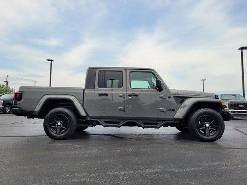 Sting Gray Clearcoat 2023 Jeep Gladiator Sport