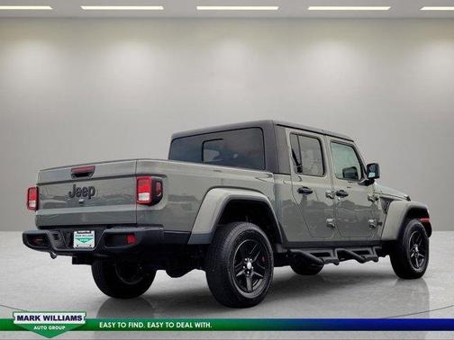 Sting Gray Clearcoat 2023 Jeep Gladiator Sport