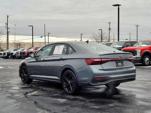 2025 Volkswagen Jetta 1.5T SE