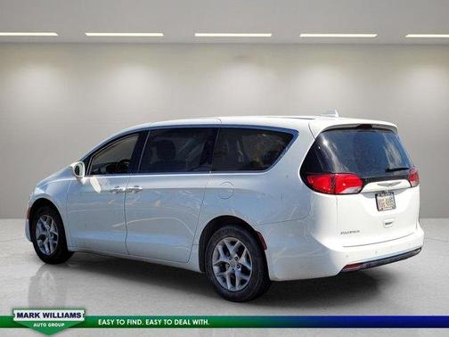 2020 Chrysler Pacifica Touring