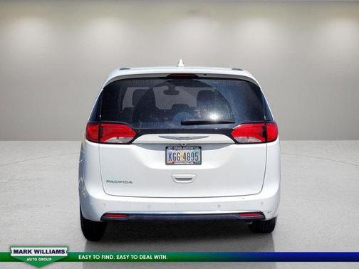 2020 Chrysler Pacifica Touring