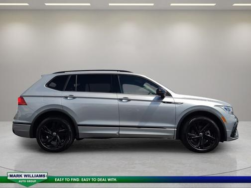 Pyrite Silver Metallic 2023 Volkswagen Tiguan 2.0T SE R-LINE BLACK