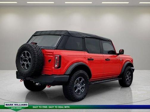 2021 Ford Bronco Base