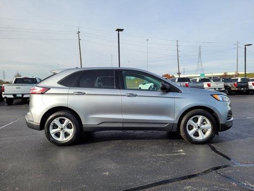2023 Ford Edge SE