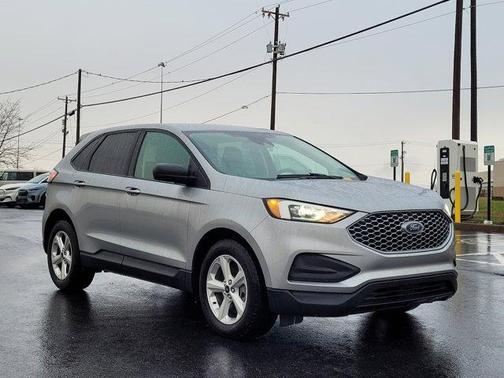 2023 Ford Edge SE