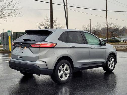 2023 Ford Edge SE