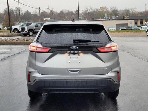 2023 Ford Edge SE