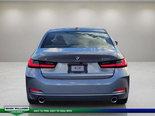 2023 BMW 330 i xDrive
