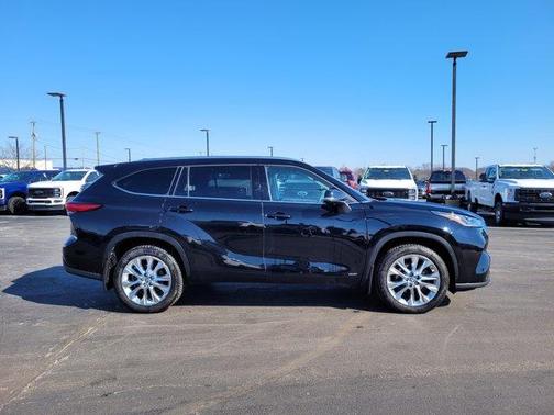 2023 Toyota Highlander Hybrid Limited