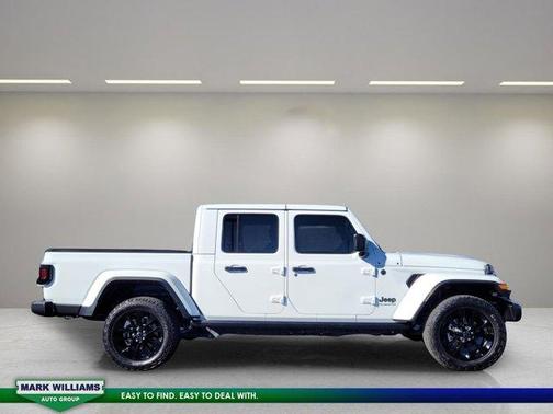 2024 Jeep Gladiator Nighthawk
