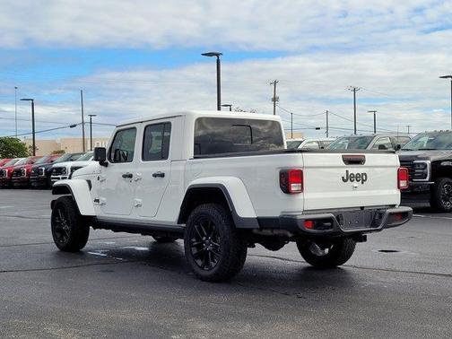 2024 Jeep Gladiator Nighthawk
