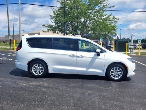 2017 Chrysler Pacifica Touring