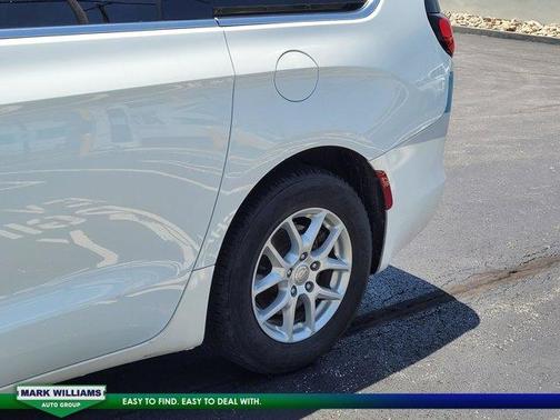 2017 Chrysler Pacifica Touring