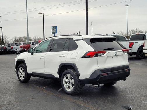 2021 Toyota RAV4 Hybrid LE