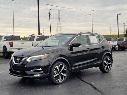 2022 Nissan Rogue Sport SL