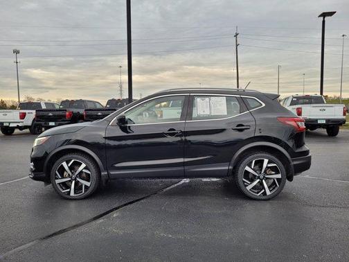 2022 Nissan Rogue Sport SL